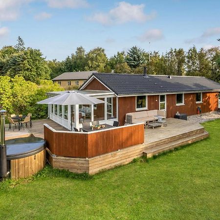 Nice Home In Havndal With Kitchen Buitenkant foto