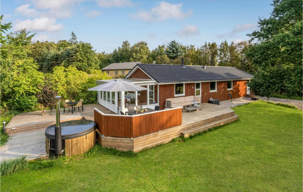 Nice Home In Havndal With Kitchen Buitenkant foto