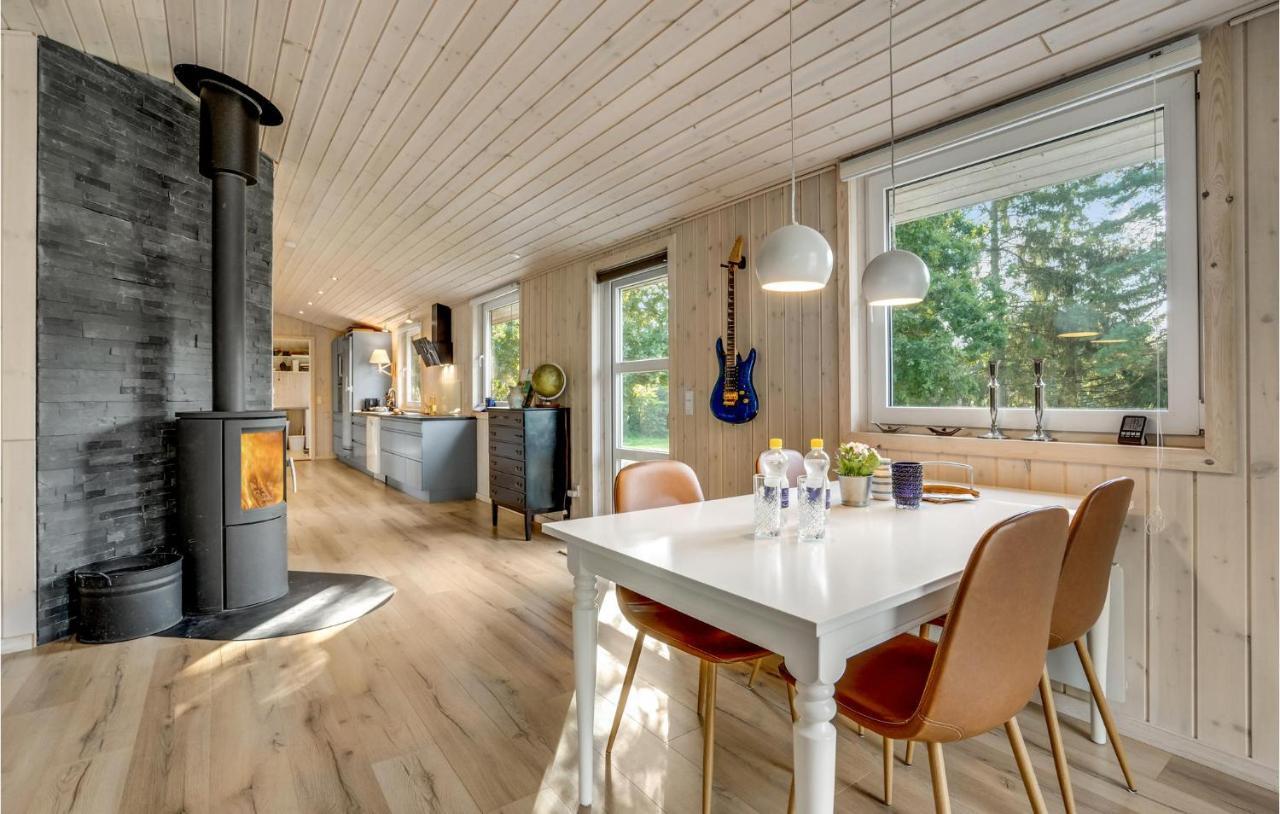 Nice Home In Havndal With Kitchen Buitenkant foto